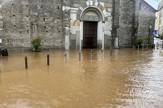 Fango e detriti, appello per salvare la basilica di Sant'Abbondio di Como