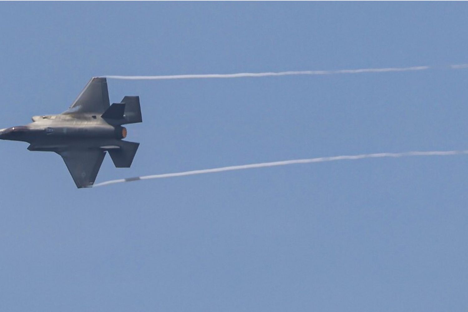 Caccia Usa intercettano jet russi in Alaska