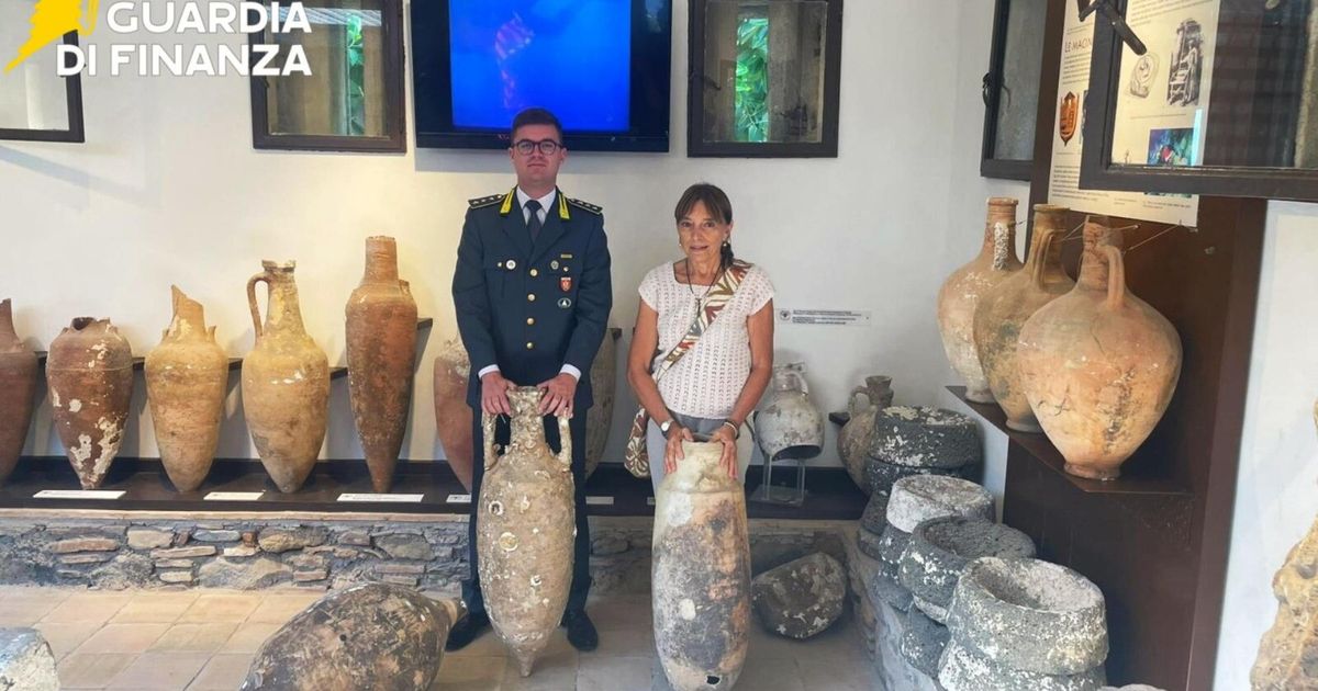 anfore di 2000 anni fa trovate nei rifiuti a messina