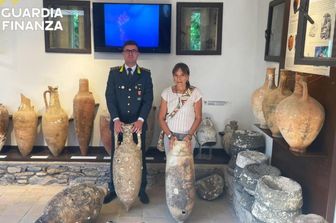 Le anfore ritrovate a Messina