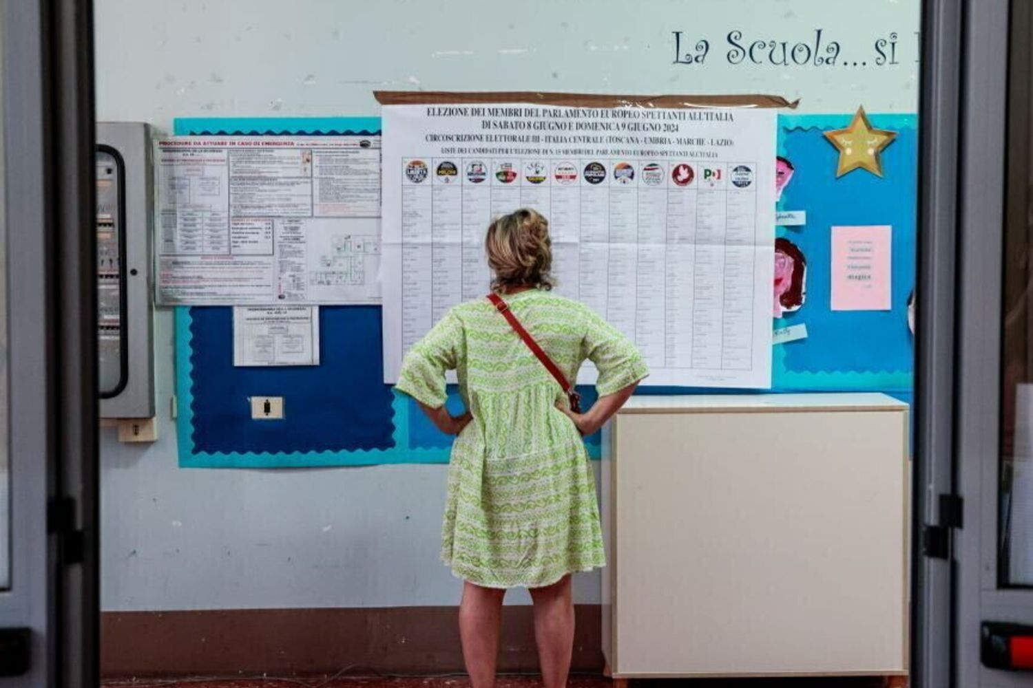 Elezioni - seggio elettorale