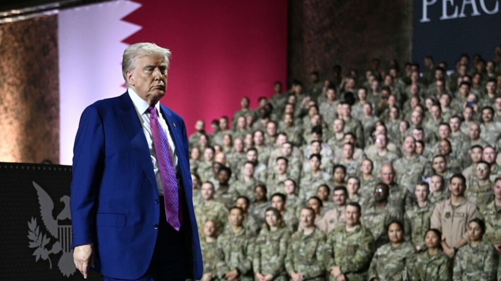Trump in visita alla base in Qatar