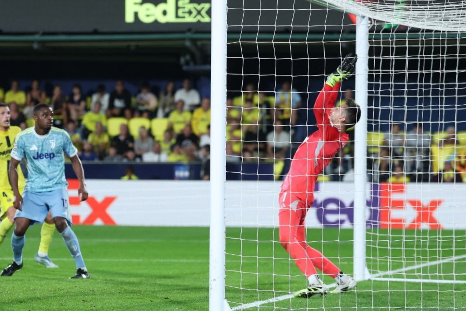 La Juventus si mangia le mani, il gol del 2-2 del Villareal arriva al 90'