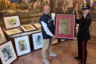 Falsi Dalí in mostra a Parma: sequestrate 21 opere dai Carabinieri