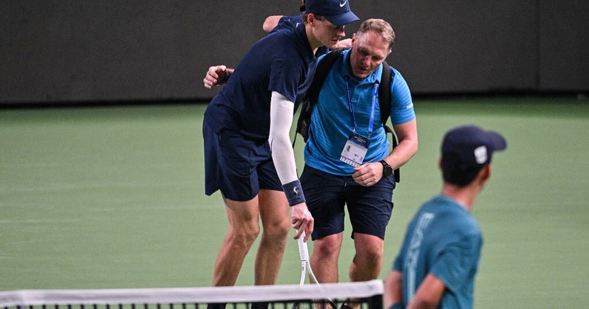 Il caldo di Shanghai stronca i tennisti: Sinner si ritira, Fritz rischia il collasso. Rune...