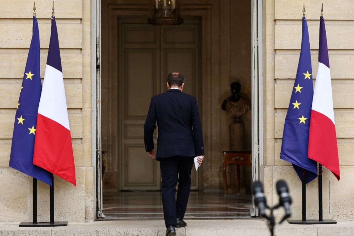 Il Primo Ministro francese Sébastien Lecornu ha presentato le dimissioni