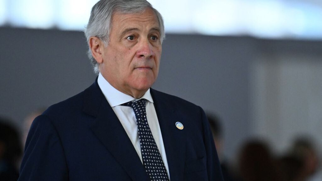 Israele blocca le navi di una seconda spedizione di aiuti diretta a Gaza. Farnesina al lavoro per il rientro degli italiani