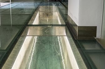 L'interno del palazzo della Luce e dell'Acqua