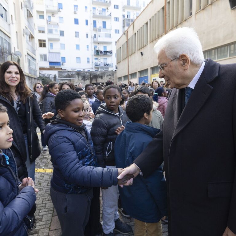 Mattarella visita l'Istituto Comprensivo Statale "Edmondo De Amicis - Leonardo Da Vinci"