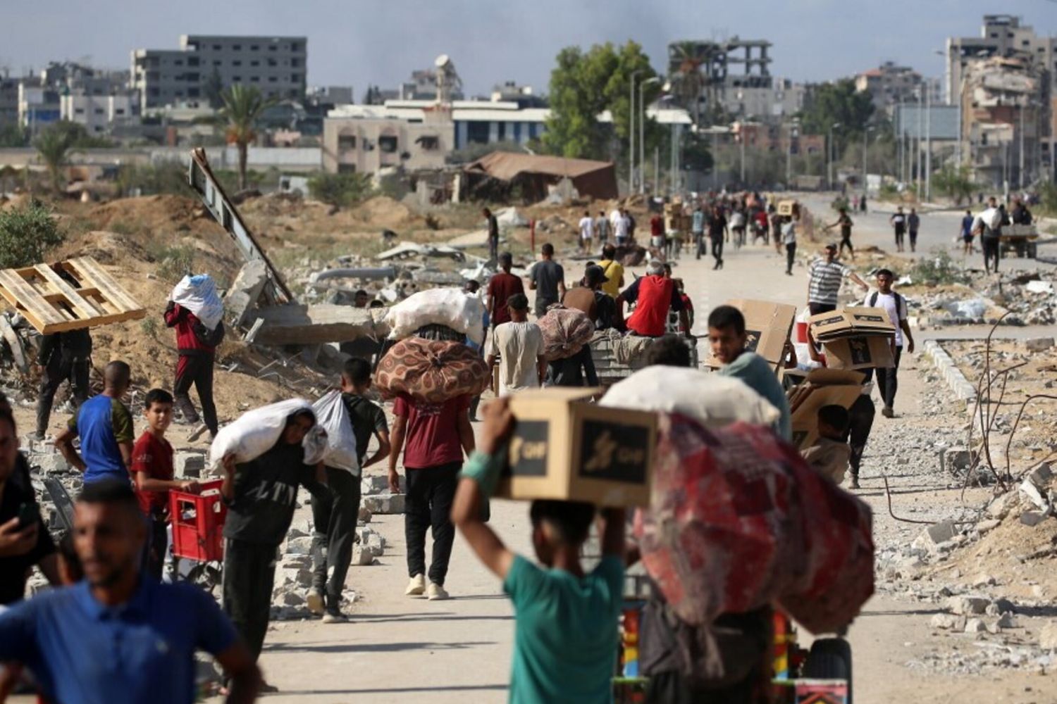 Al via i colloqui in Egitto tra Israele e Hamas. L'ultimatum di Trump: "Agire subito o ci sarà un enorme spargimento di sangue"