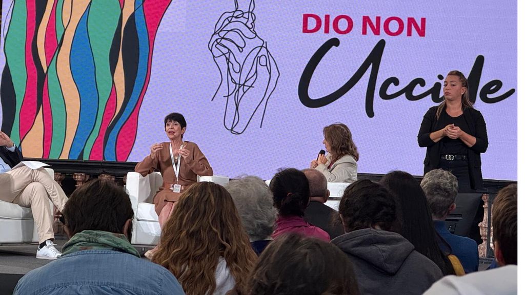 La madre del giornalista decapitato dall'Isis: "Ho incontrato l'assassino di James"