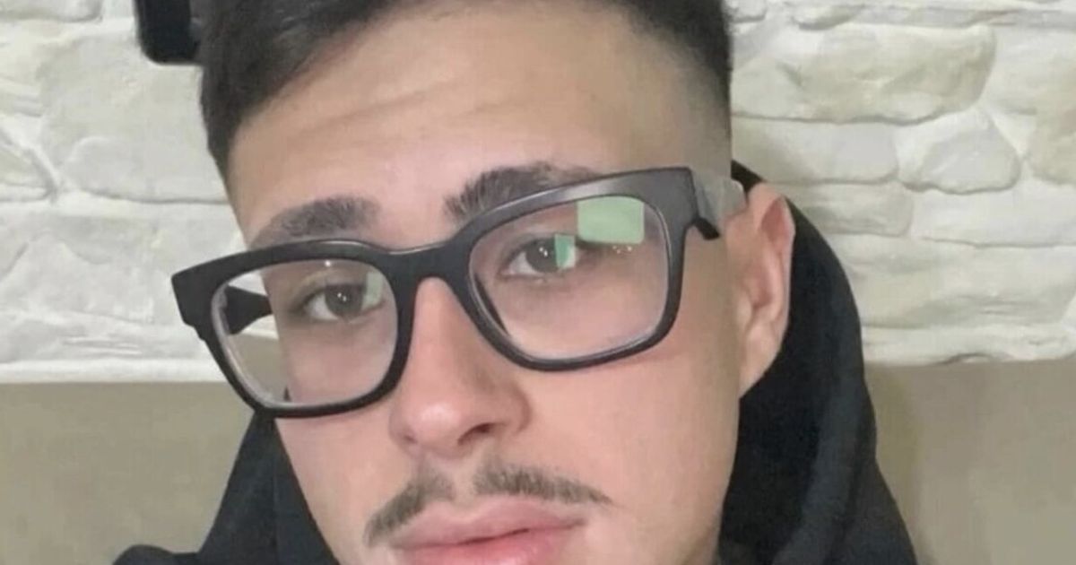 Tenta di sedare una rissa, 21enne ucciso con un colpo di pistola alla testa. Fermato un gi...