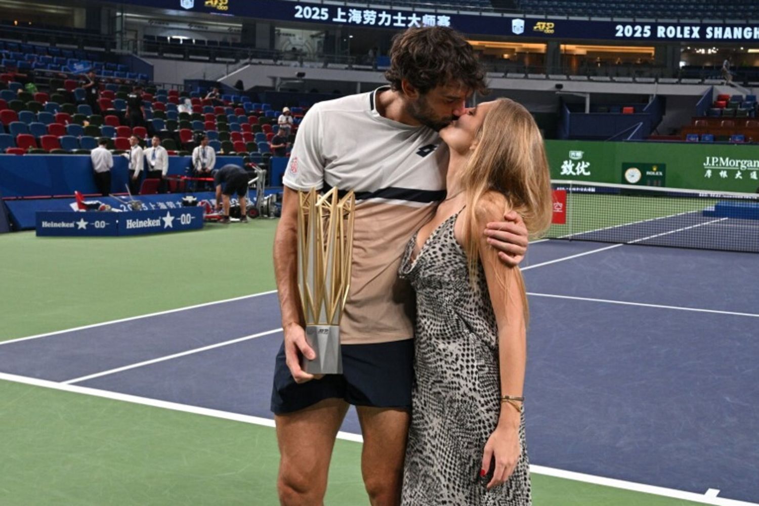 La favola di Vacherot a Shanghai: da numero 204 in classifica sconfigge il cugino in finale e vince il primo 1000 in carriera