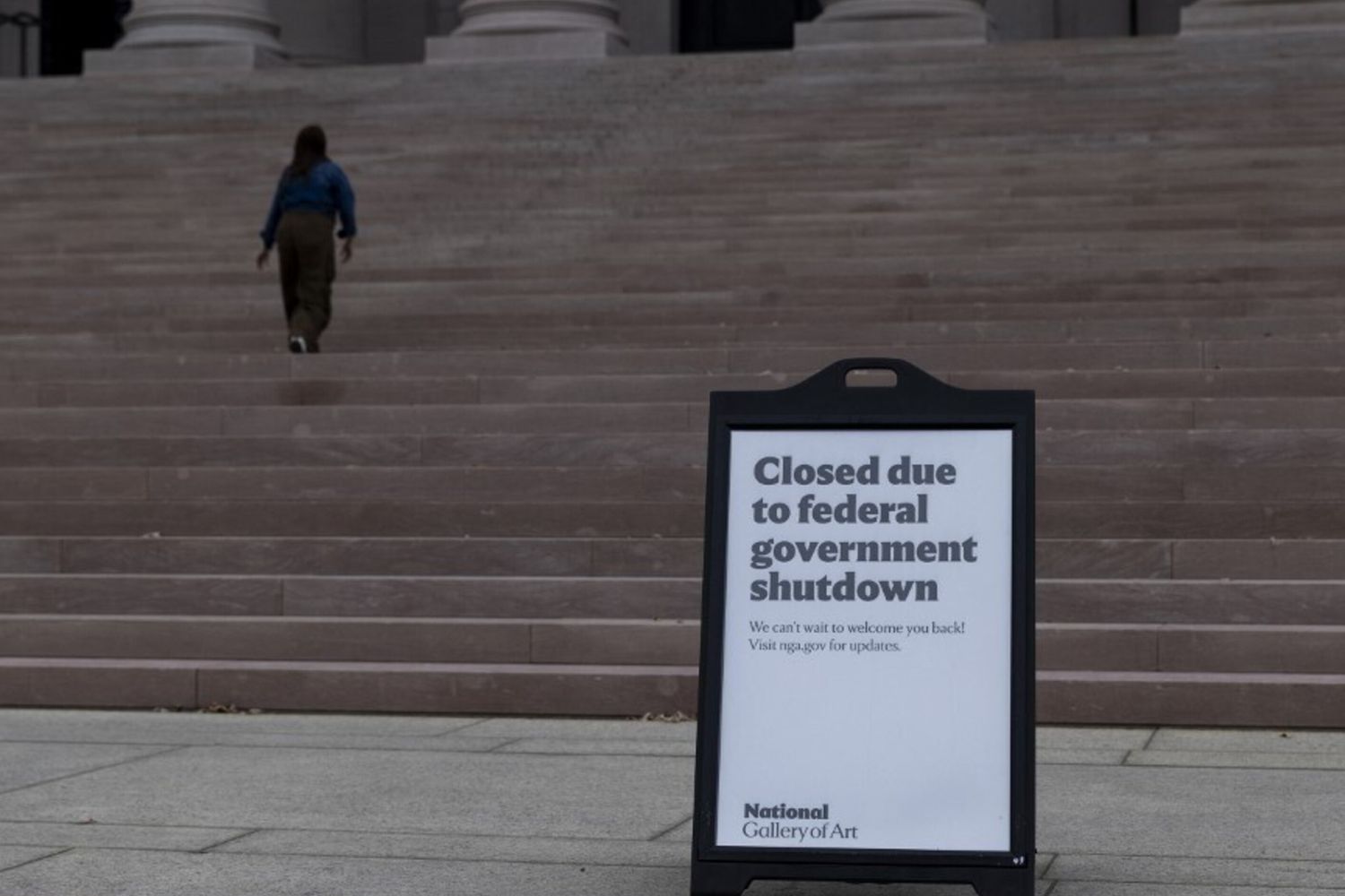 'Shutdown' negli Usa: chiusi musei e parchi nazionali, traffico aereo a singhiozzo