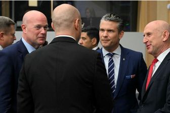 Peter Hegseth alla riunione del Gruppo di contatto per l'Ucraina
