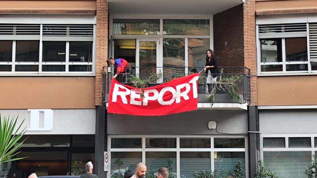 La redazione di Report in via Teulada