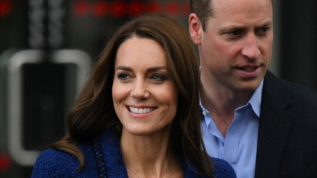 Carlo III varca il soglio di Pietro, Andrea esce da quello di Windsor