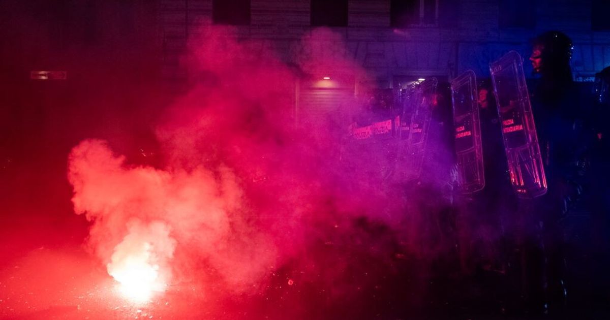 Tensione al presidio Pro Pal a Roma, respinto con gli idranti corteo non autorizzato