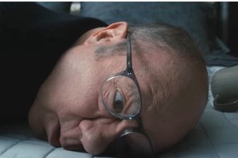 Carlo Verdone in una scena della quarta serie di 'Vita da Carlo'