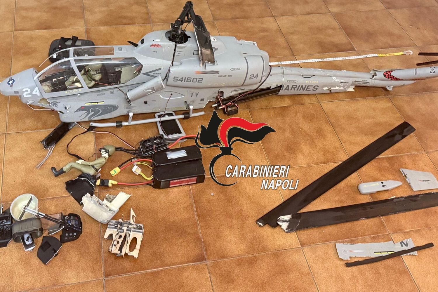 L'elicottero radiocomandato precipitato a Ischia