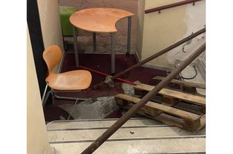 Scuola vandalizzata a Genova - immagine di archivio