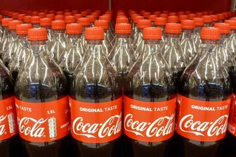 Donne dirigenti e stipendi più alti, i numeri della Coca-Cola in Italia
