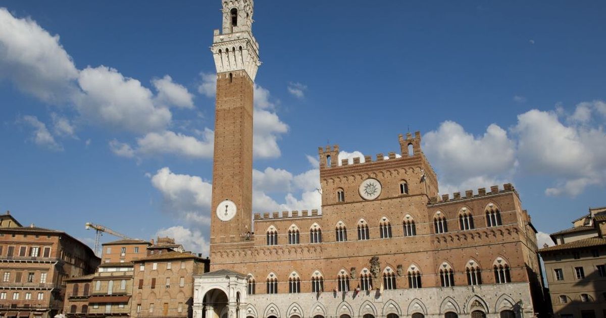 Siena, Miriam Oliviero trovata morta su un tetto vicino alla Torre del Mangia