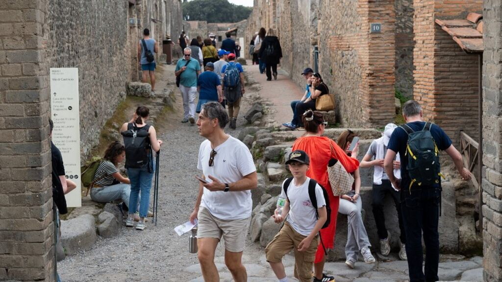 Turisti a Pomepei