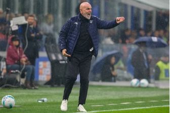 E' divorzio tra la Fiorentina e Stefano Pioli