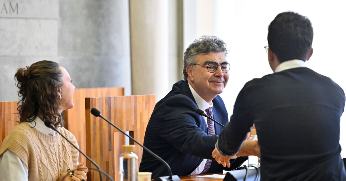 fiano torna all universit224 di venezia dopo le contestazioni e si commuove