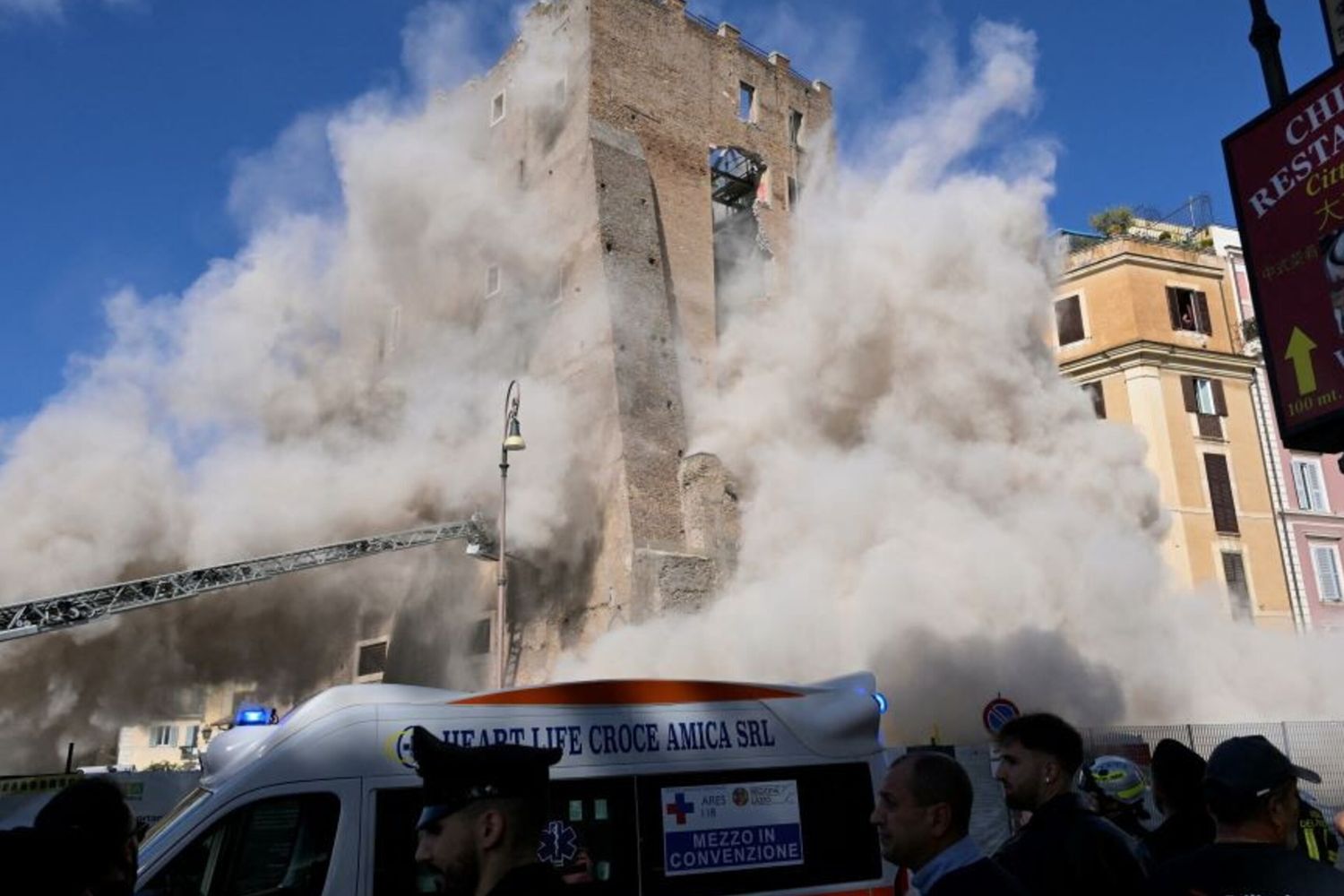 Il crollo della Torre dei Conti