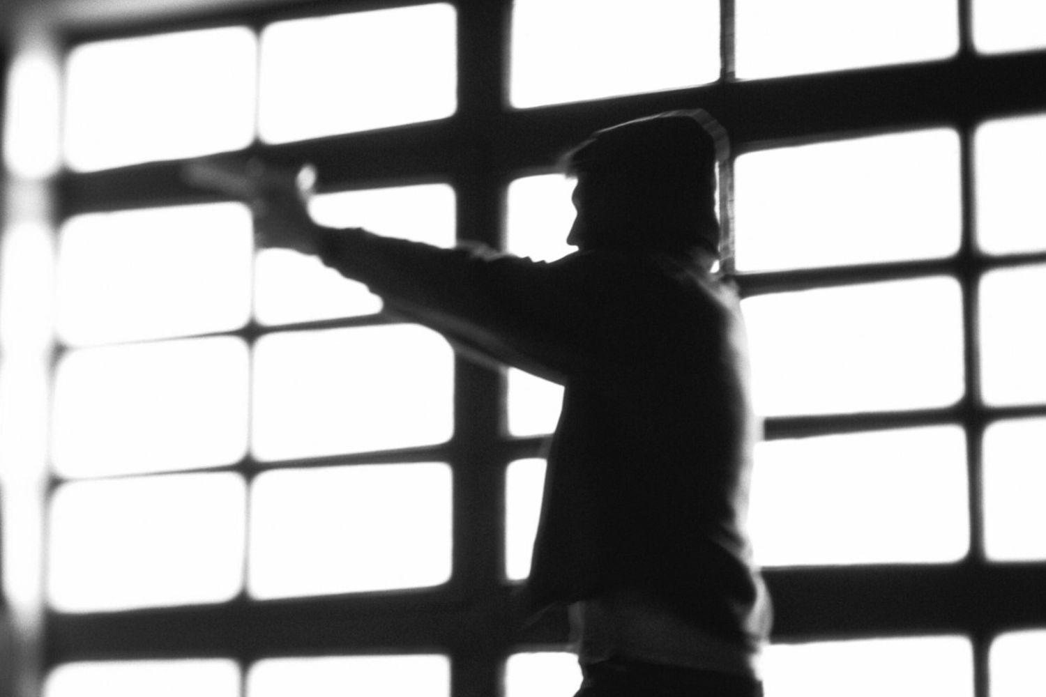 Spara al rapinatore che gli entra in casa: la procura di Rovigo spiega perchè è "legittima difesa"