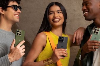 Edge 70 di Motorola nelle tre colorazioni