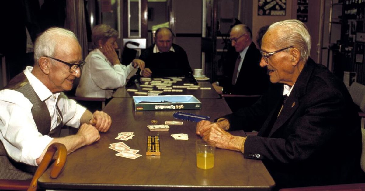 in italia oltre 23mila centenari 8 su 10 sono donne