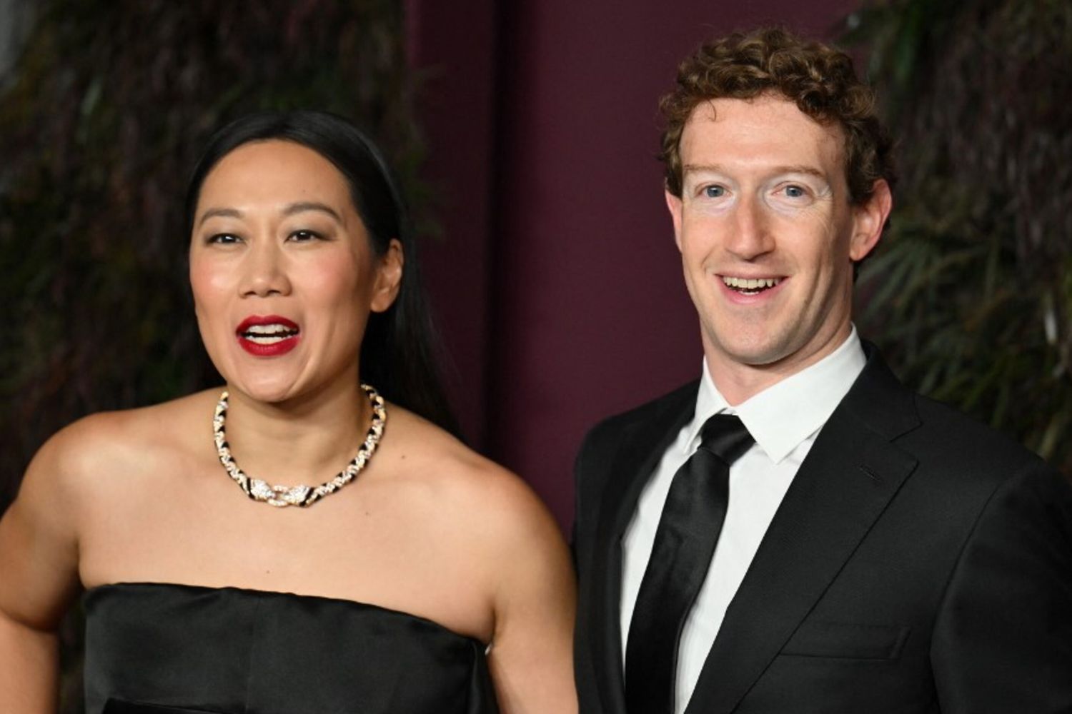 Il CEO di META Mark Zuckerberg e sua moglie Priscilla Chan