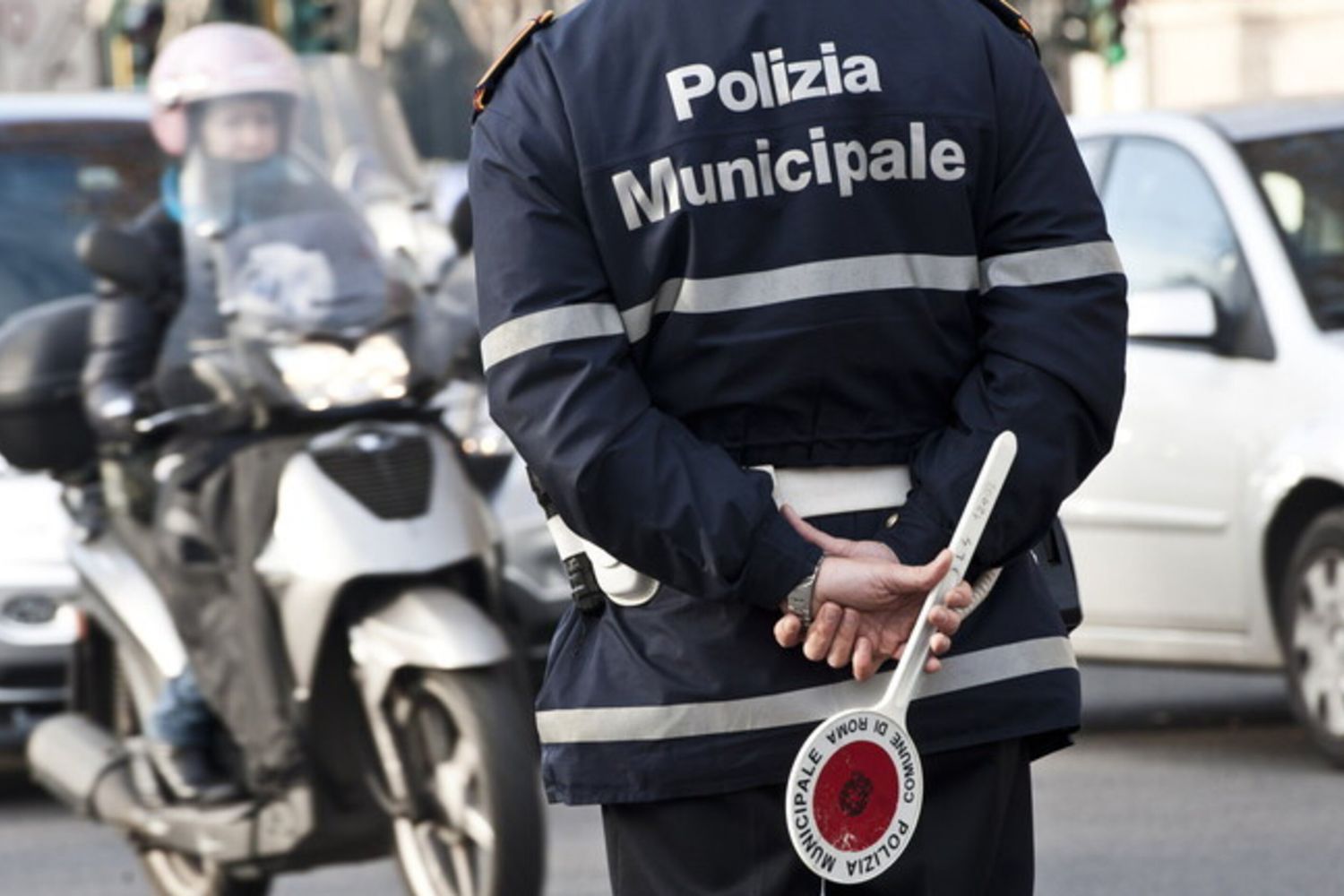 roma traffico vigili urbani polizia municipale (agf)