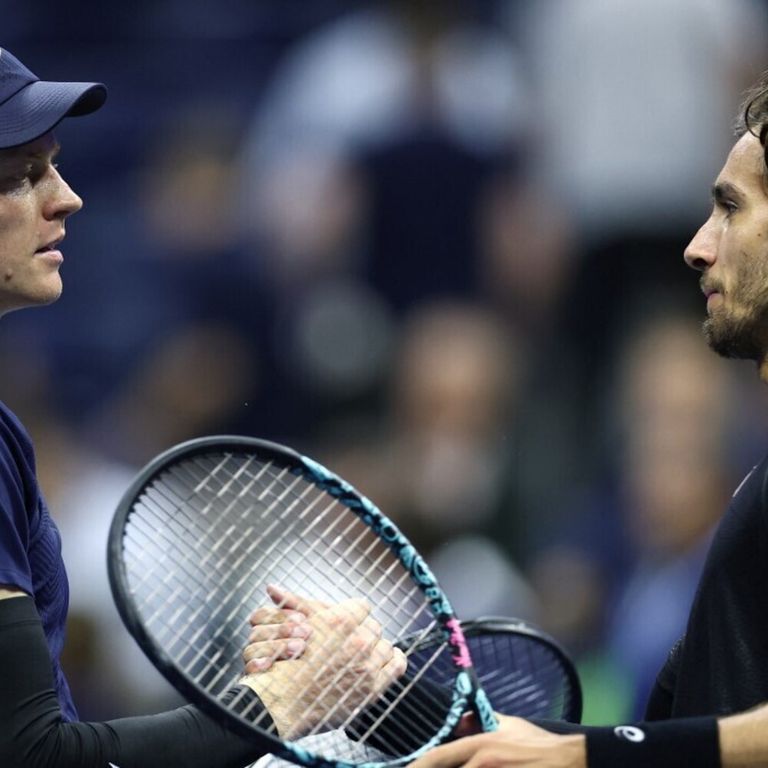 Us Open, un Sinner fenomenale travolge Musetti: 6-1 6-4 6-2 in due ore. E ora la semifinale con Auger-Aliassime