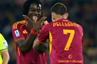 La Roma batte l'Udinese e vola in vetta