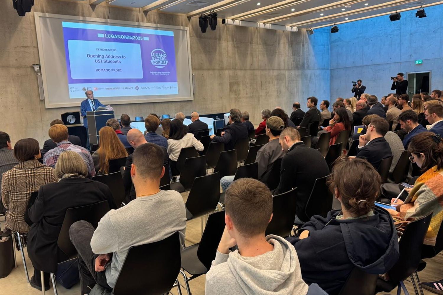 Lugano Global Forum, l’allarme degli esperti: "Europa divisa e fragile sullo scenario mondiale"