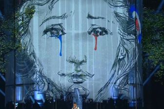 L'omaggio alle vittime dell'attentato al Bataclan