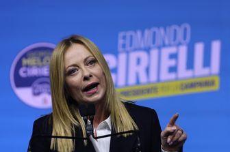 Il centro-destra difende la manovra. La premier: "Con noi le ricette tardo-comuniste non passeranno"