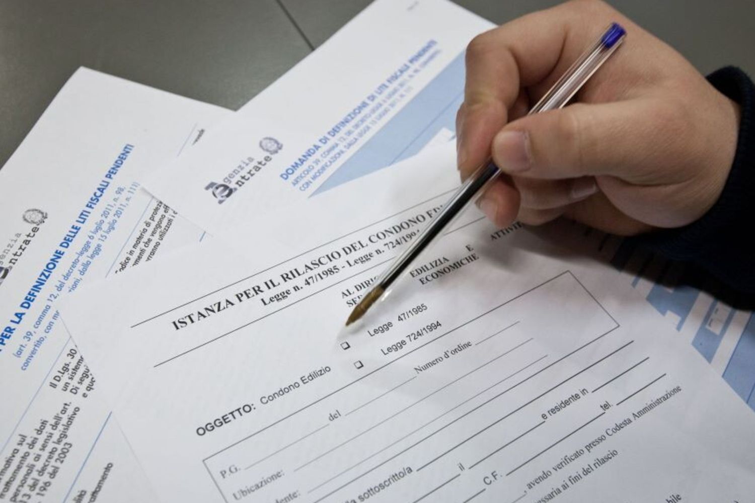 Moduli per un condono edilizio negli anni scorsi