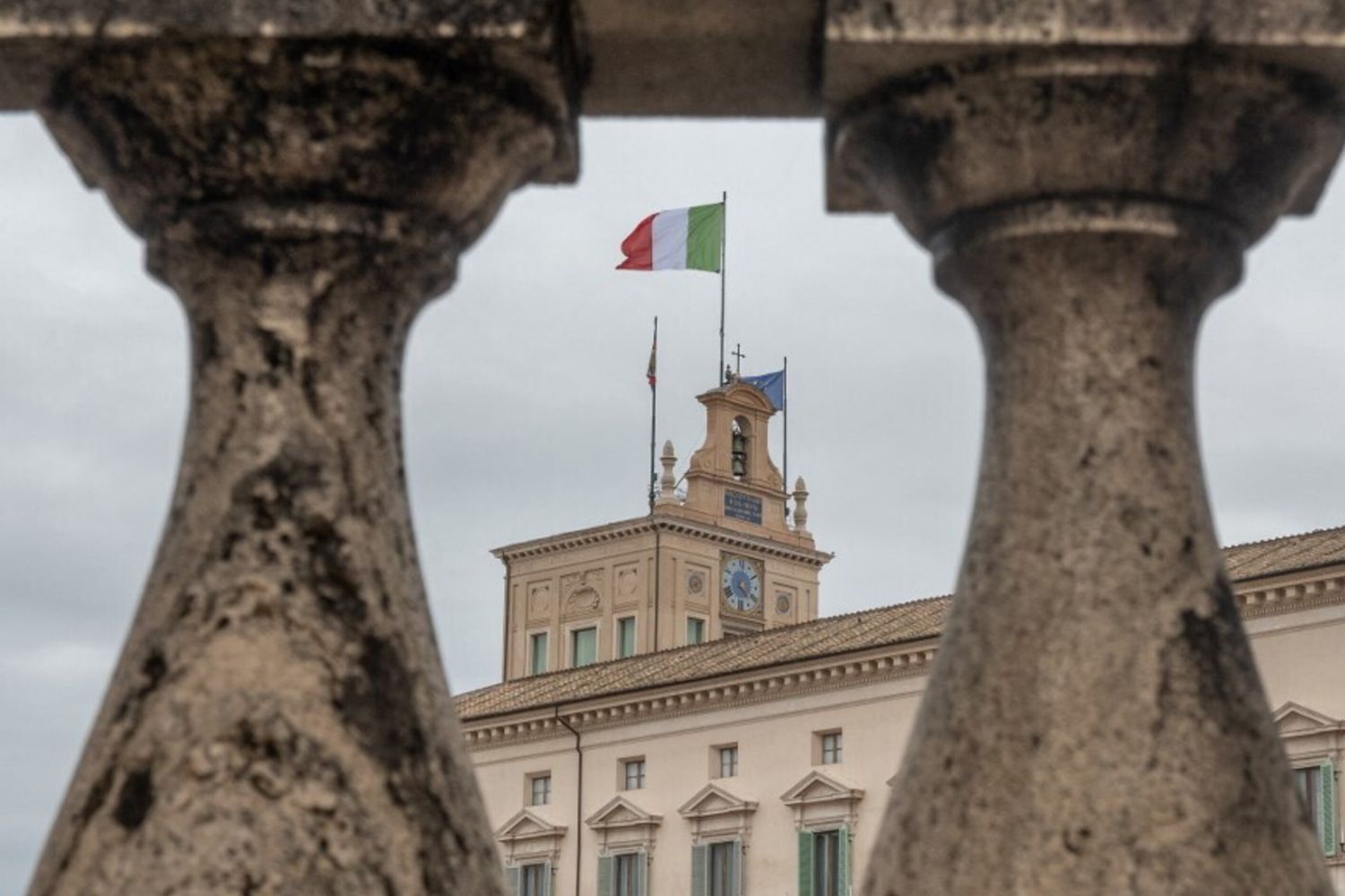 Il Quirinale: "Piano anti-Meloni? Ridicolo"