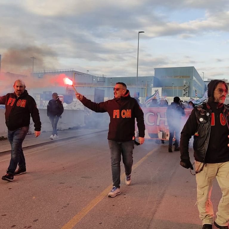Manifestazione a Genova per l'ex Ilva