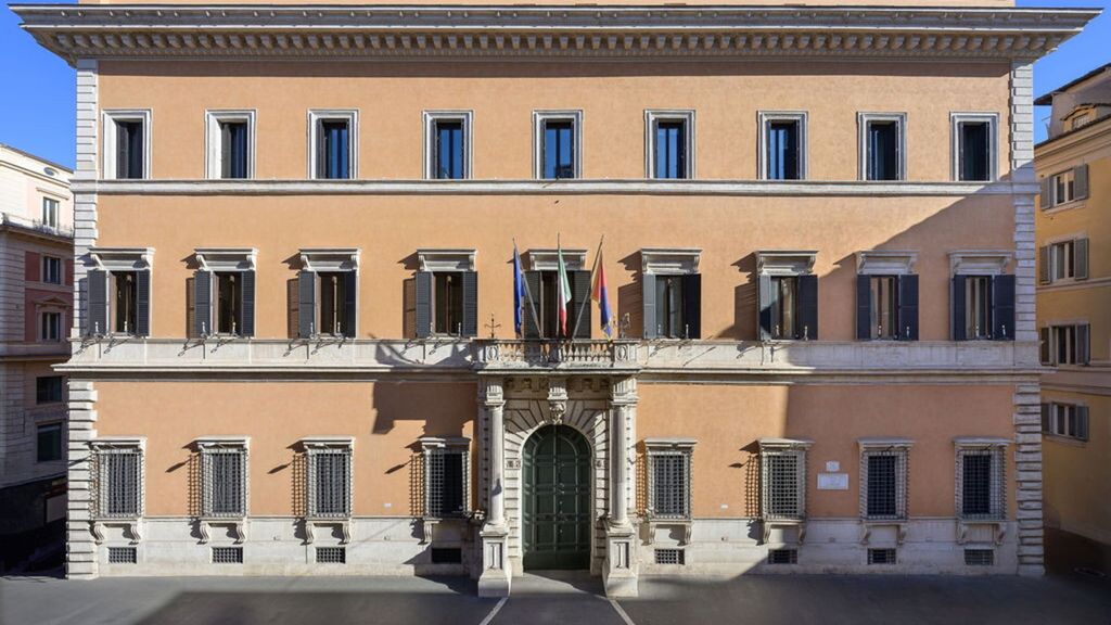 Facciata Palazzo Sciarra Colonna foto Vinicio Ferri