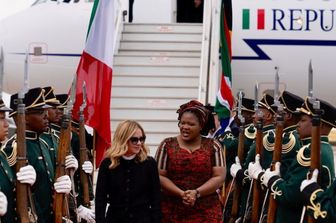 Il Presidente del Consiglio, Giorgia Meloni, al suo arrivo in Sudafrica