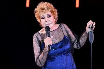 Il tifo per il Milan e la conversione all'Inter dopo l'incontro con Bonny, anche il calcio piange la regina della musica