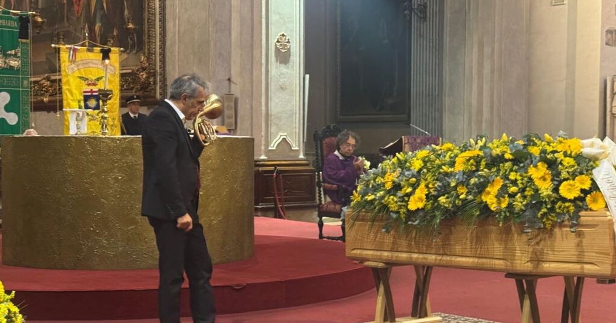 Ornella Vanoni, tanti in chiesa per i funerali. L