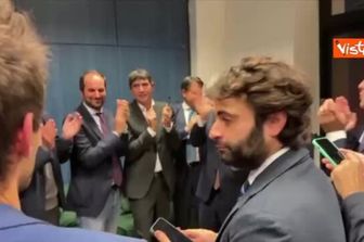 Regionali Campania, applauso per Fico al comitato elettorale con Conte, Schlein, Fratoianni, Bonelli