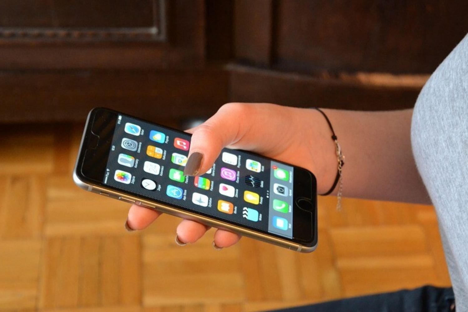 smartphone cellulare telefonino iphone - pixabay